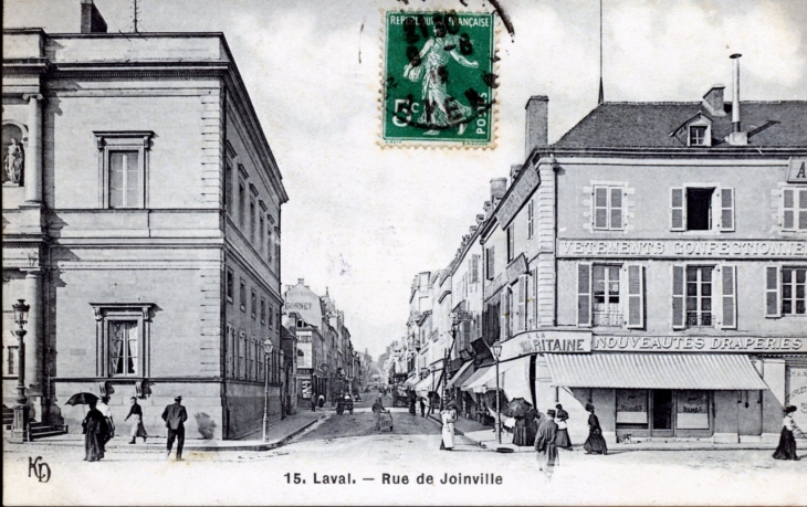 Rue de Joinville, vers 1912 (carte postale ancienne). - Laval