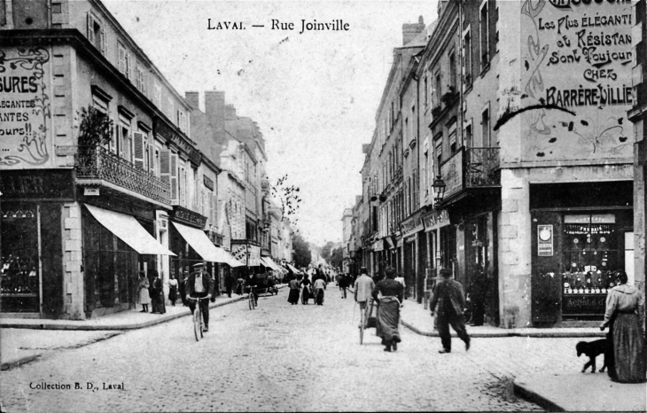 Rue Joinville, vers 1908 (carte postale ancienne). - Laval