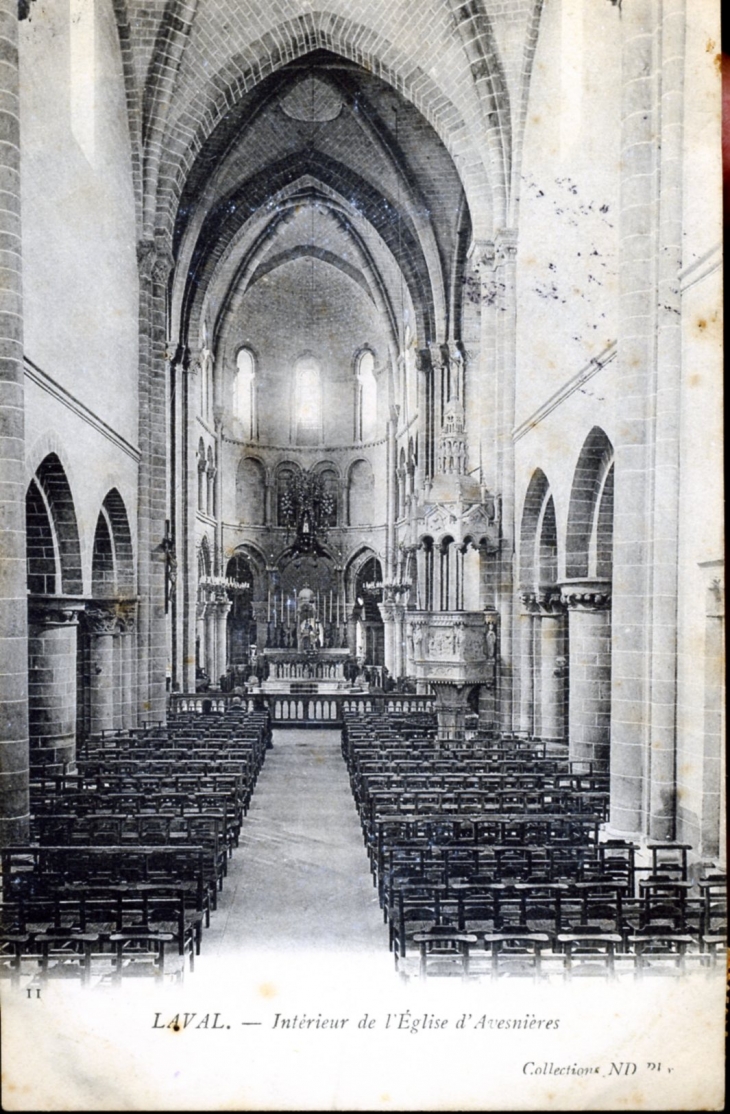 Intérieur de l'église d'Avesnières, vers 1904 (carte postale ancienne). - Laval