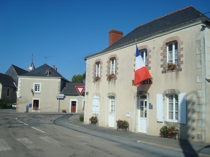 Mairie - Longuefuye