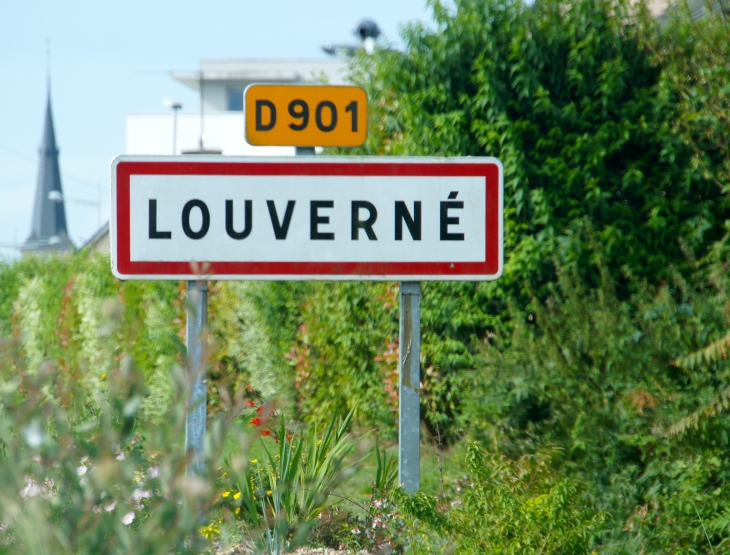 Photo à Louverné (53950) Le panneau. Louverné, 199617