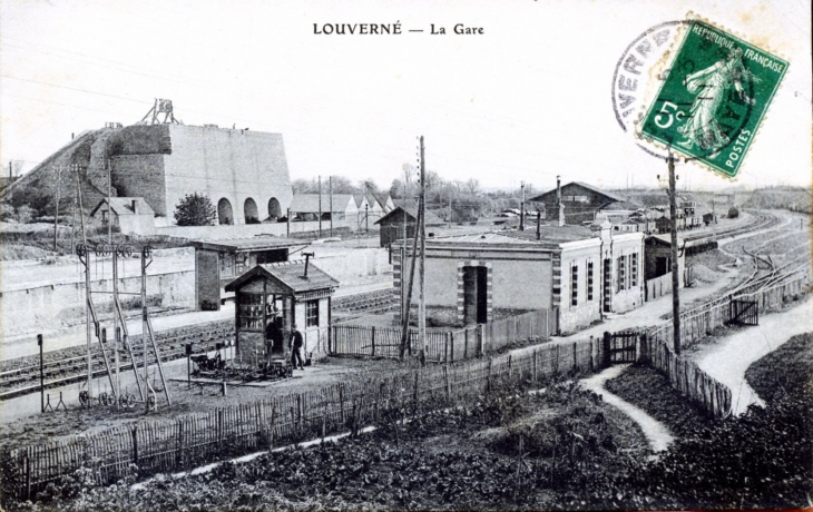 La Gare, vers 1911 (carte postale ancienne). - Louverné