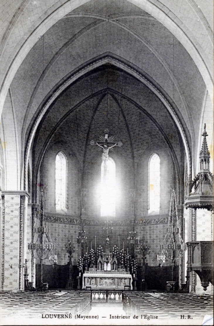 Intérieur de l'église, vers 1914 (carte postale ancienne). - Louverné