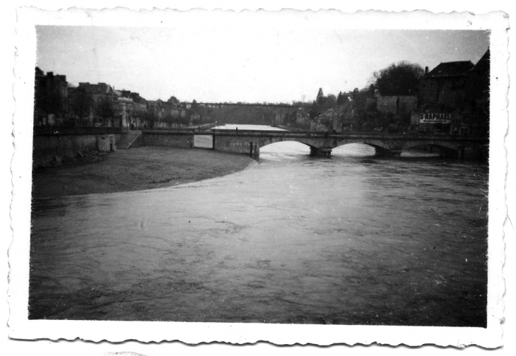 La Mayenne déborde! (photo de janvier 1939)