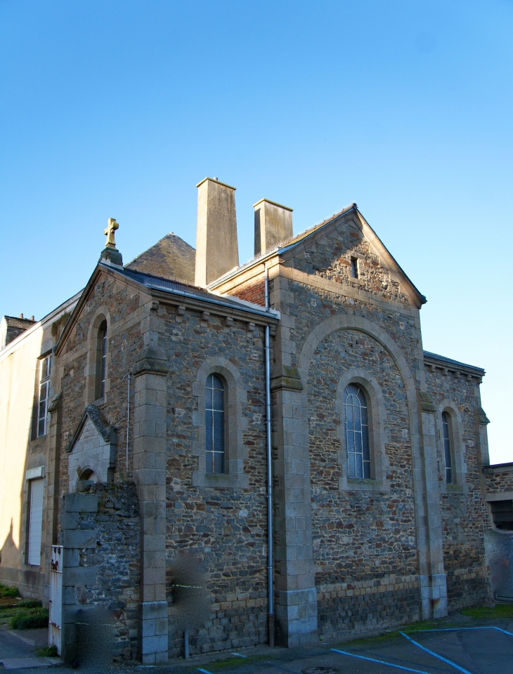 Près de l'église Saint-Martin. - Mayenne