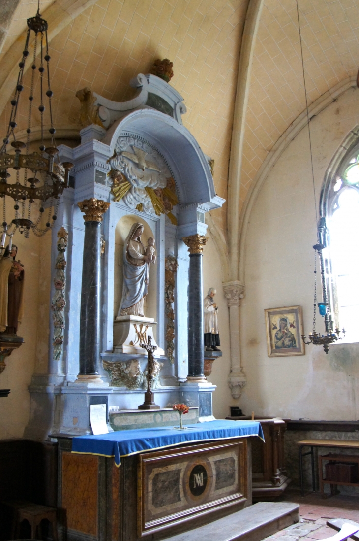 Chapelle latérale droite de l'église Saint Martin. - Moulay