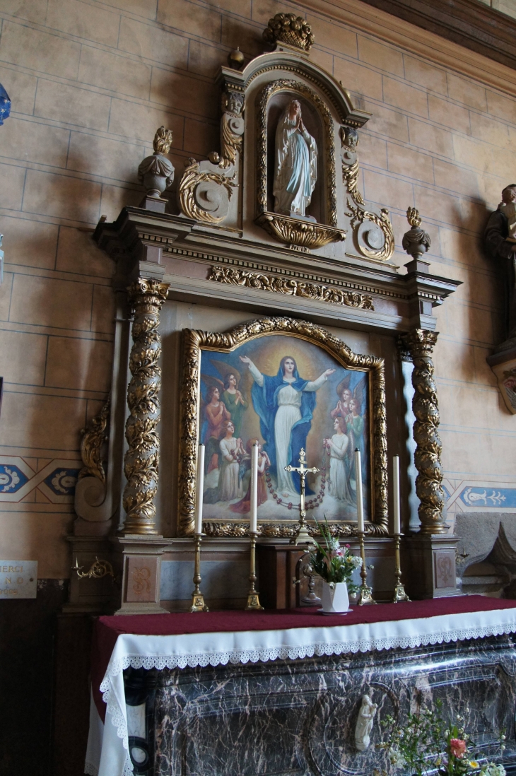 L'autel du transept sud, eglise Saint Pierre. - Oisseau
