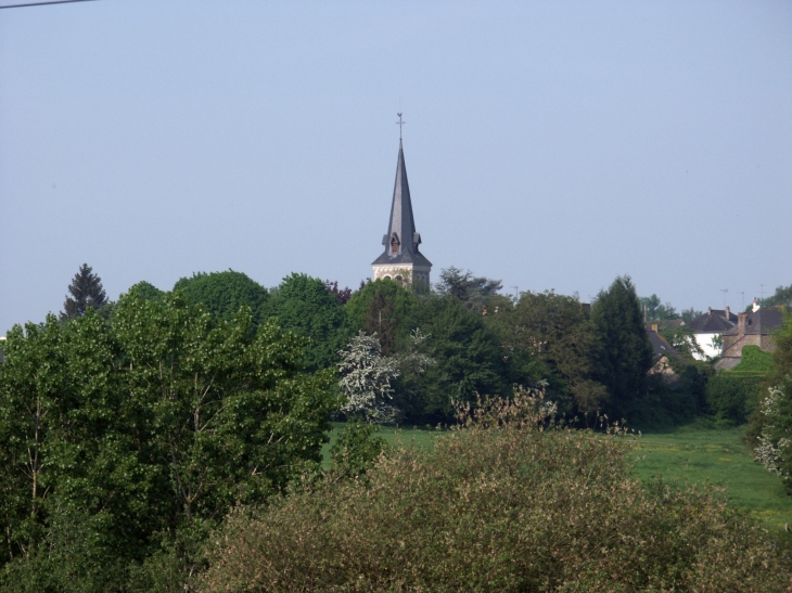 Vue sur le clocher - Saint-Baudelle