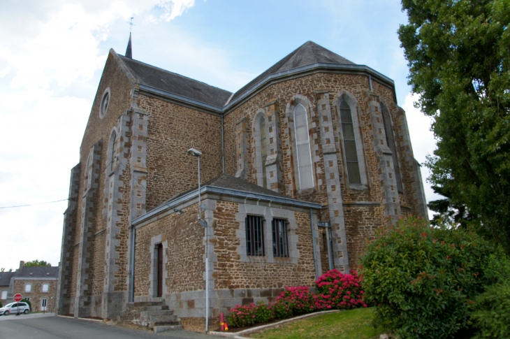 Le chevet de l'église Saint Georges du XIXe siècle. - Saint-Georges-Buttavent