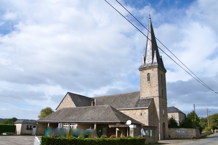 La Chapelle-au-Grain. L'église construite en 1847. - Saint-Georges-Buttavent