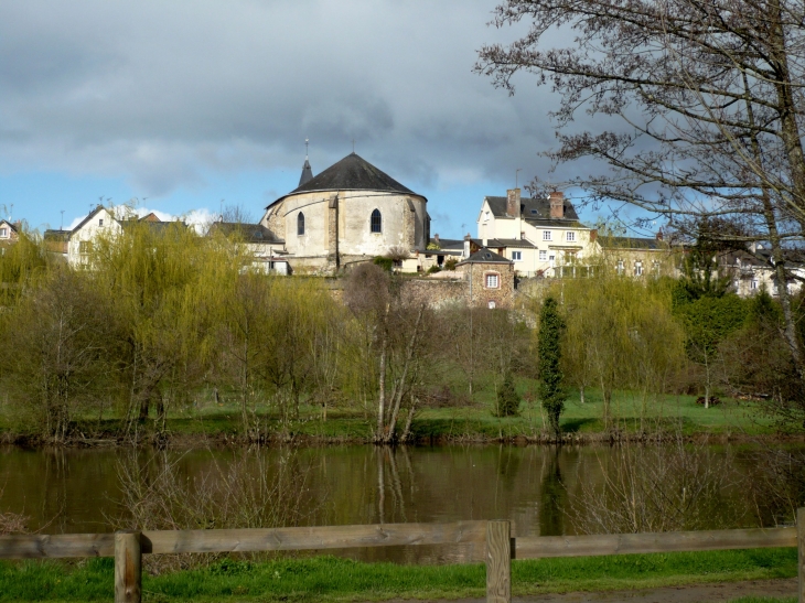 Des berges de la Mayenne - Saint-Jean-sur-Mayenne