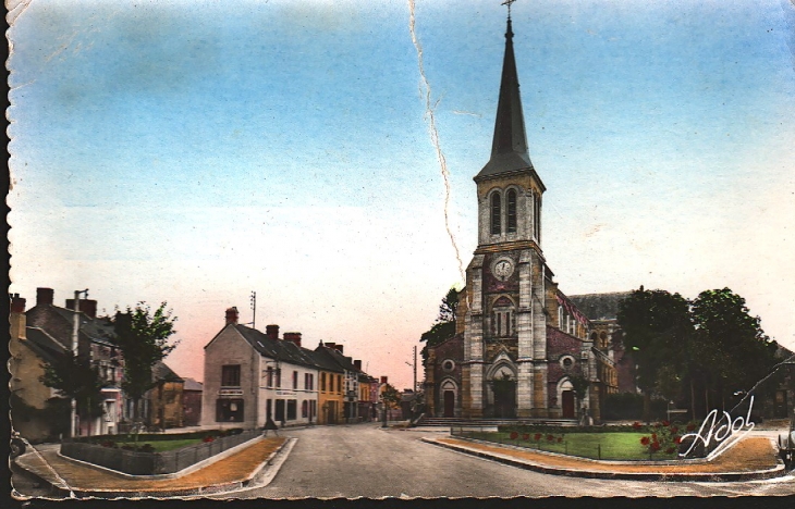 L'église, vers 1950 (carte postale). - Saint-Pierre-des-Nids