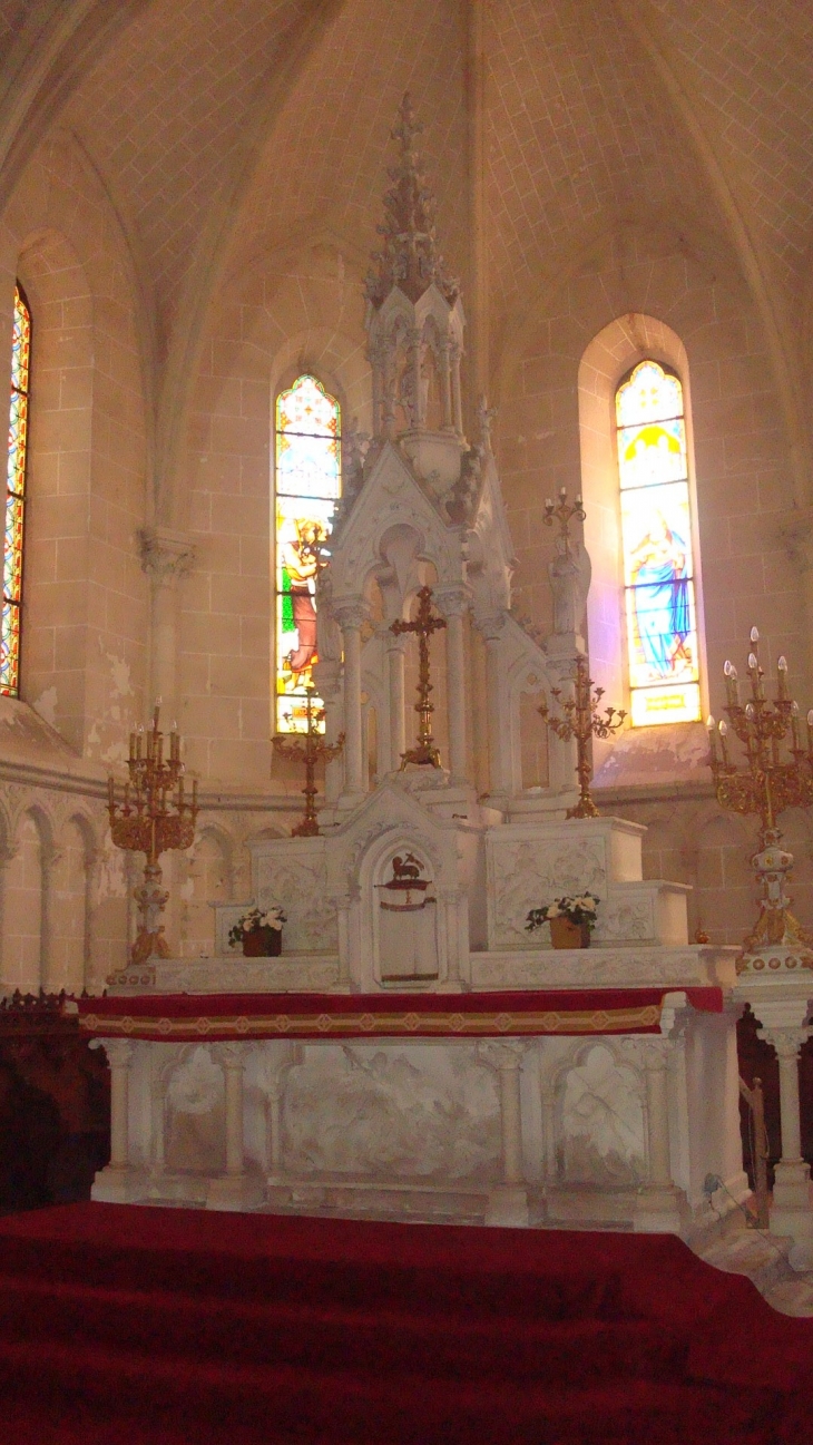 Autel et choeur de l'église - Saint-Sulpice