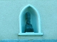 Petite Statuette dans la façade d'une maison ancienne  (à côté de l'église)