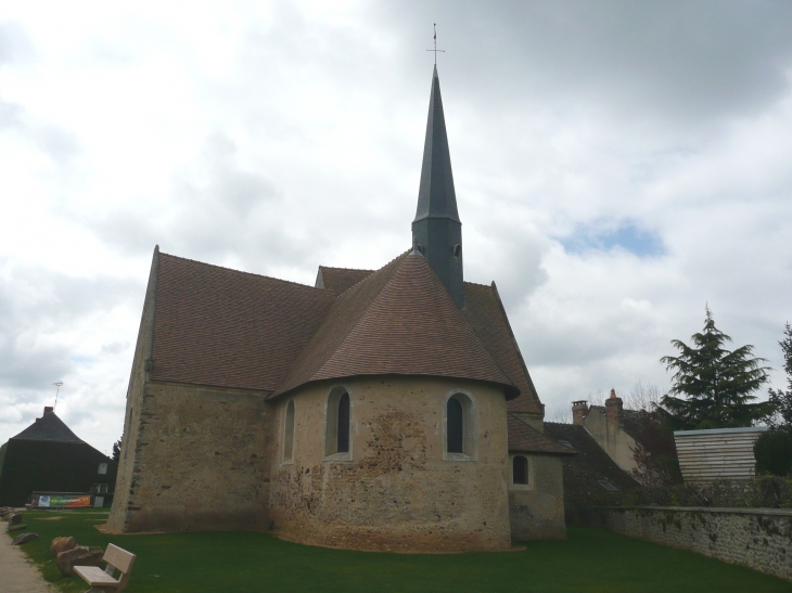 Eglise d'Aulaines - monument historique - Avenue de la forêt - Bonnétable
