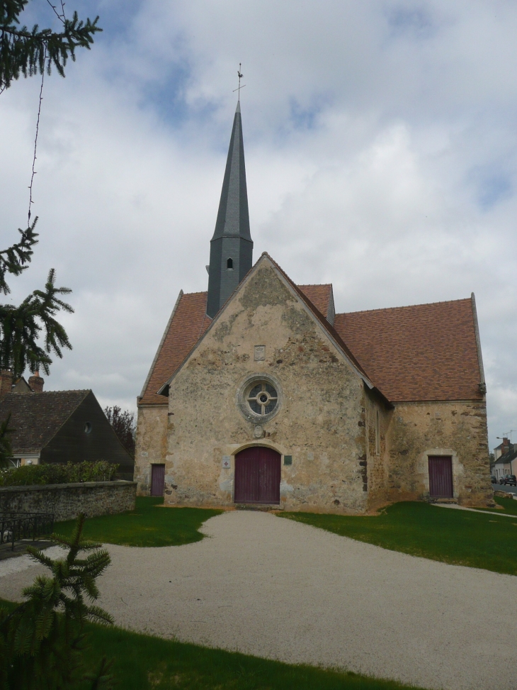 Eglise d'Aulaines - monument historique - Avenue de la forêt - Bonnétable