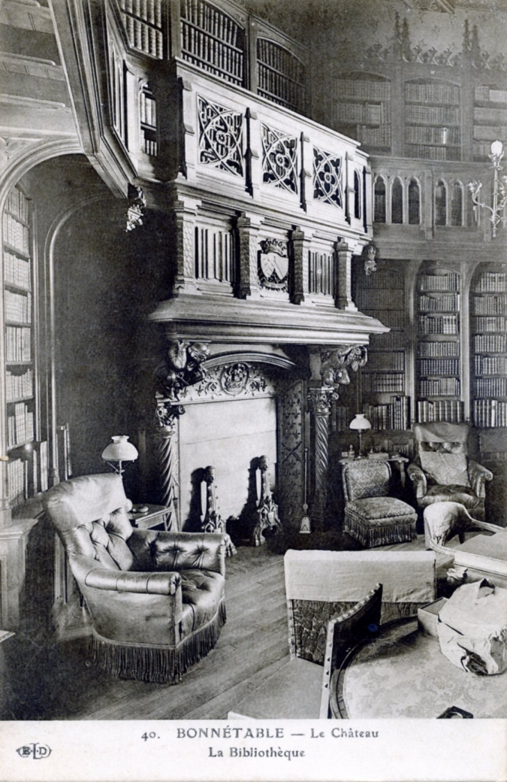 Le château - La Bibliotèque, vers 1915 (carte postale ancienne). - Bonnétable