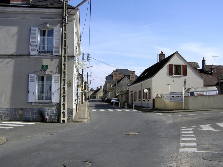 Rue principale - Challes
