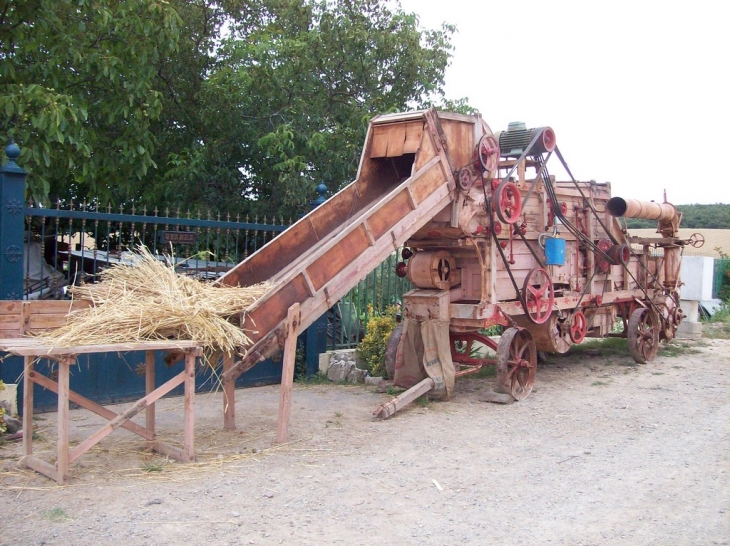 MACHINES AGRICOLES H - Gréez-sur-Roc