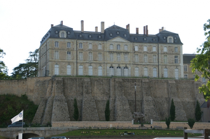 Château Vu de dérrière - Sablé-sur-Sarthe