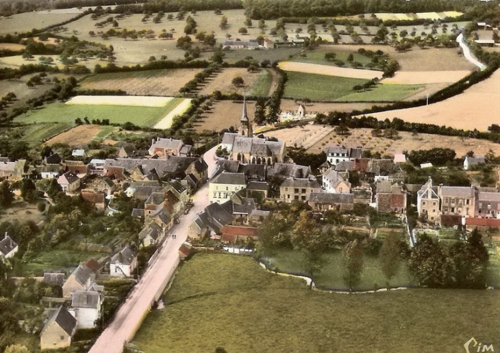 Le village dans les années 30(?) - Saint-Ulphace