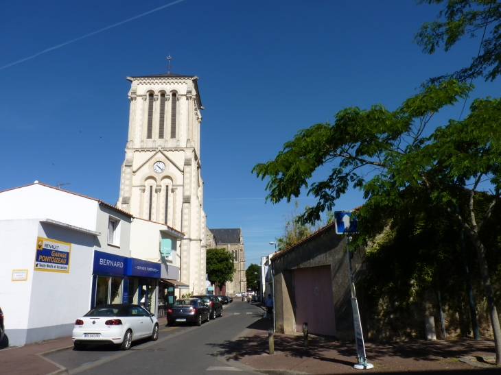 L'ancien clocher séparé  Crédit : André Pommiès - Challans