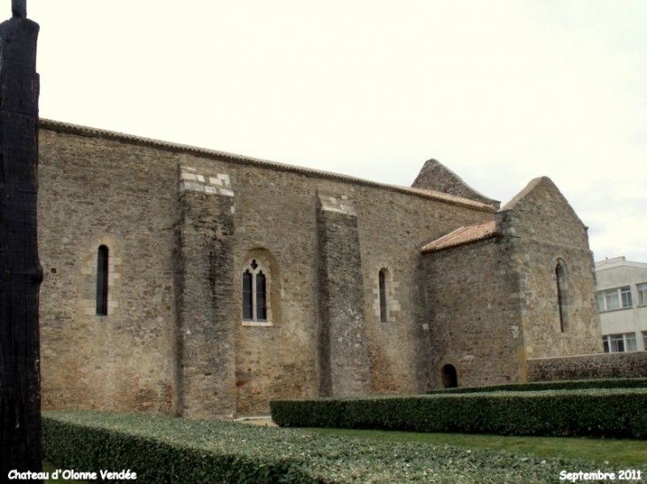 Cette vieille Dame a plus de 800 ans - Château-d'Olonne