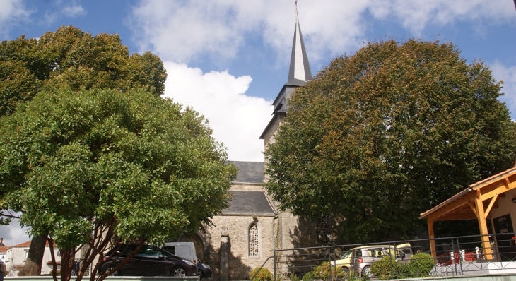 église St Pierre - Commequiers