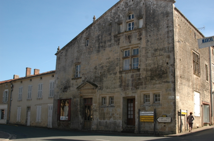 Eglise - Foussais-Payré