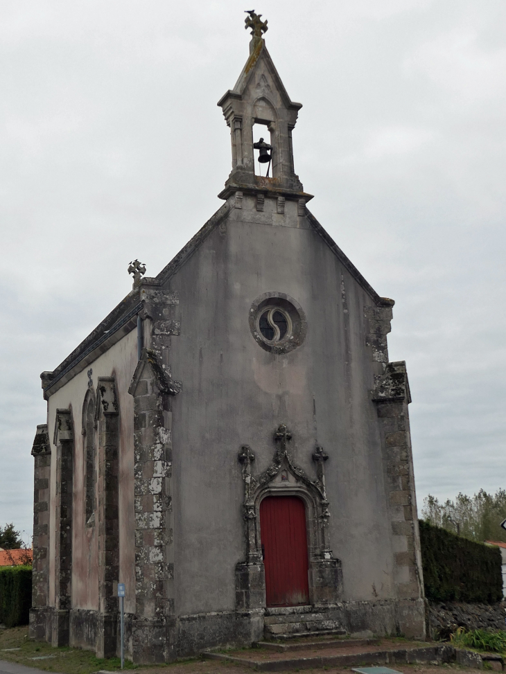 La chapelle  Notre Dame de Pitié de face - Grand'Landes