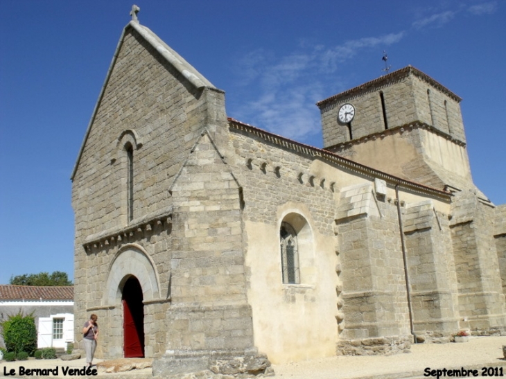 Eglise Saint Martin du XII eme siècle - Le Bernard