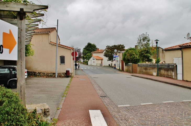 Le Village - Les Clouzeaux