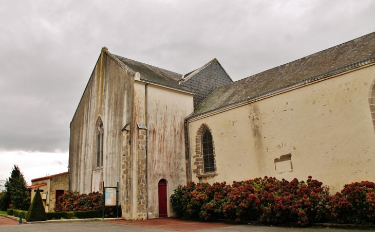 église St Pierre - Les Clouzeaux