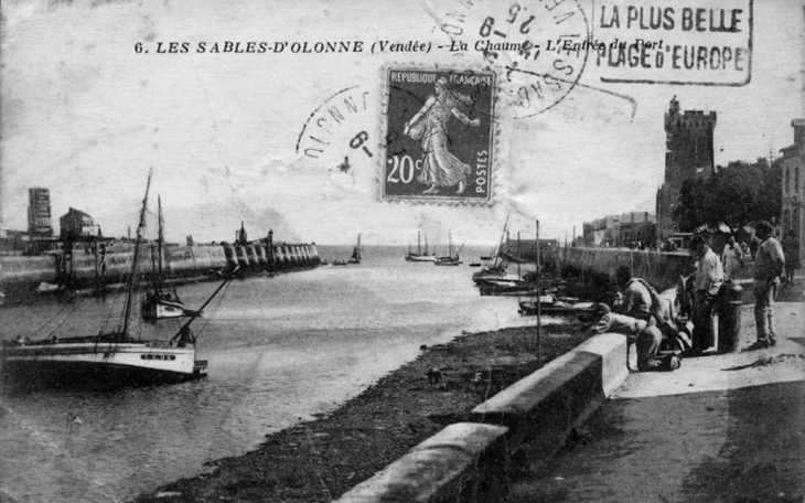 L entrée du port La Chaume - Les Sables-d'Olonne