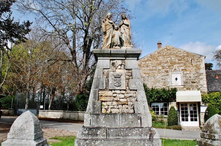 Monument - Saint-Cyr-en-Talmondais