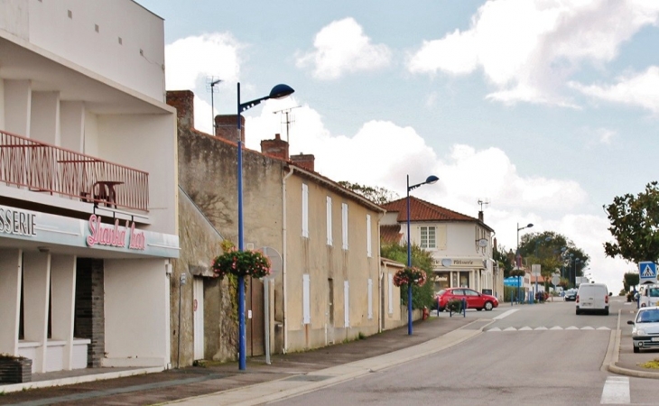 La Commune - Saint-Mathurin