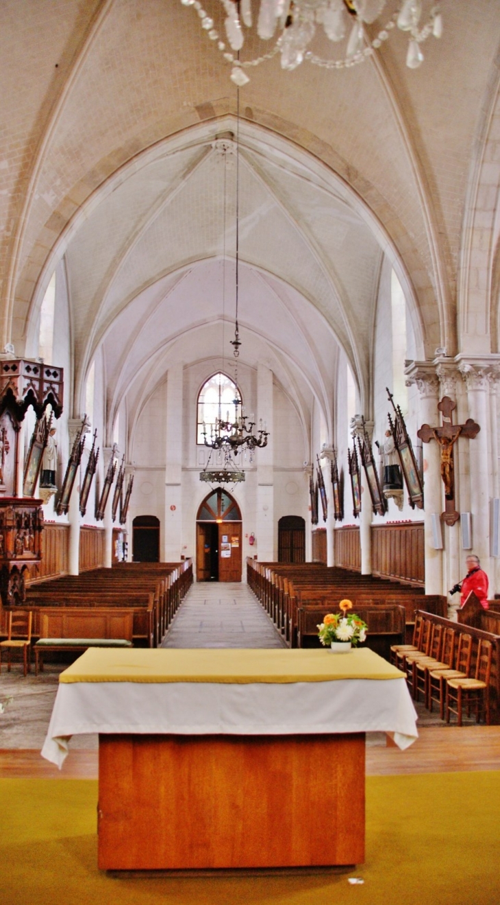 église St Pierre - Vairé