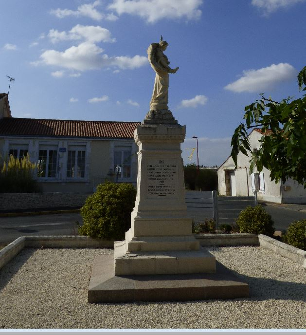Monument aux Morts Photo: D.GOGUET - Vouillé-les-Marais