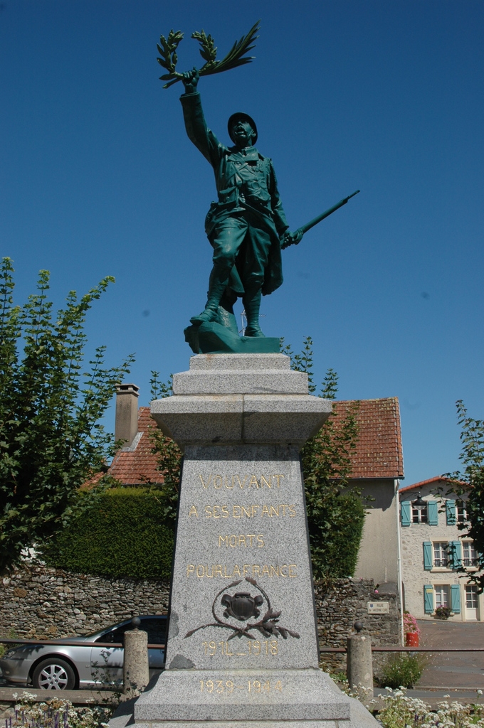 Monument aux Morts pour la France - Vouvant