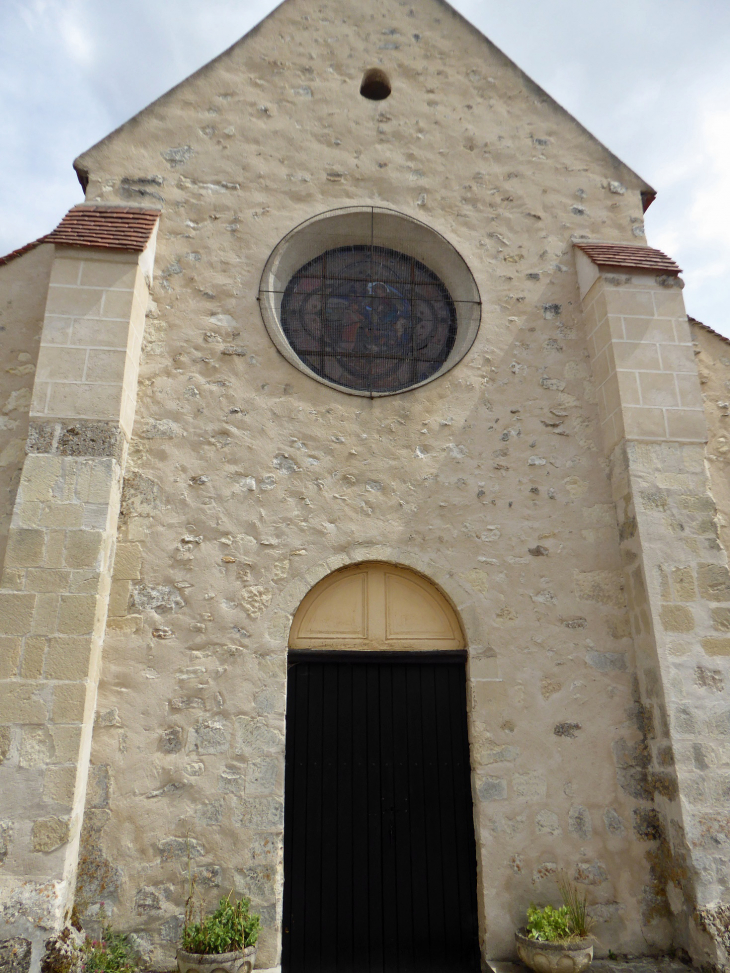 L'église Saint Barthélémy : entrée - Baulne-en-Brie