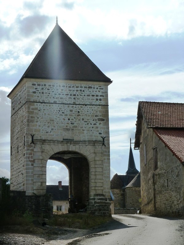 L'entrée du village - Bucy-lès-Cerny