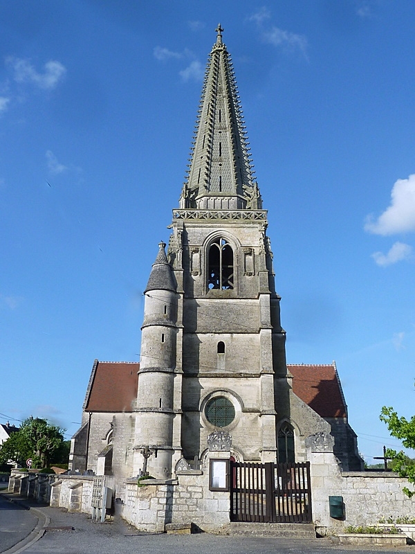 L'église - Coucy-la-Ville