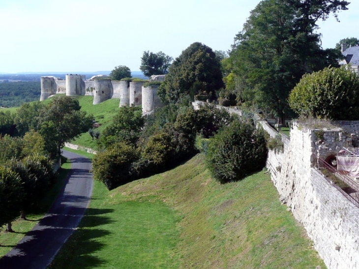 Les ramparts - Coucy-le-Château-Auffrique
