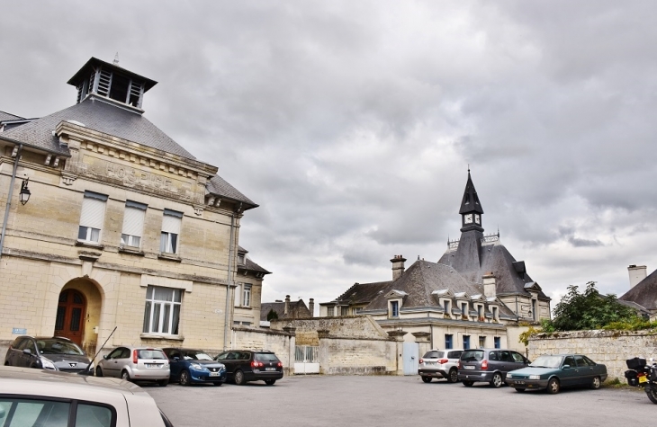 La Commune - Coucy-le-Château-Auffrique