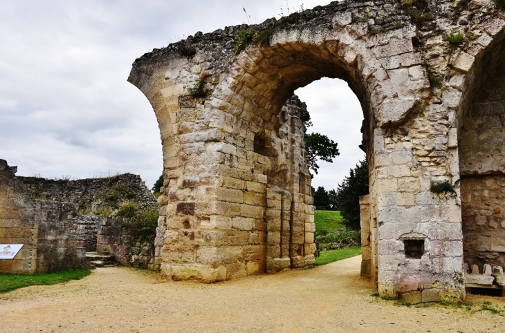 Ruines du Château - Coucy-le-Château-Auffrique