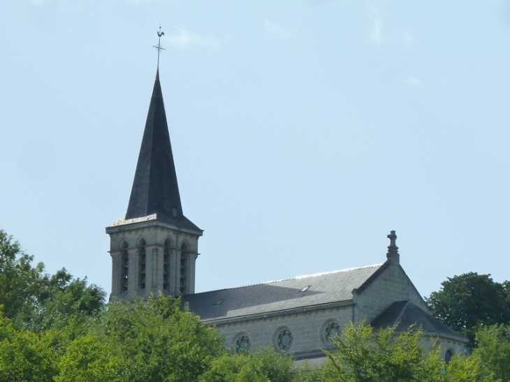 L'église - Crécy-au-Mont