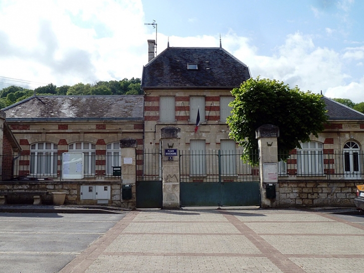La mairie - Crécy-au-Mont