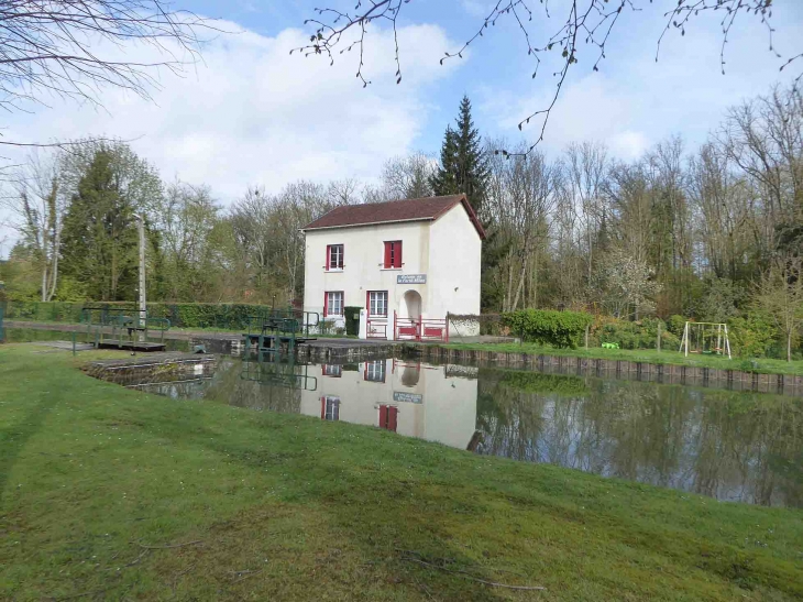 L'écluse - La Ferté-Milon