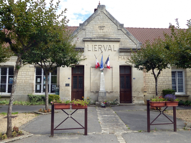 La mairie - Lierval