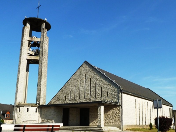 L'église - Mondrepuis